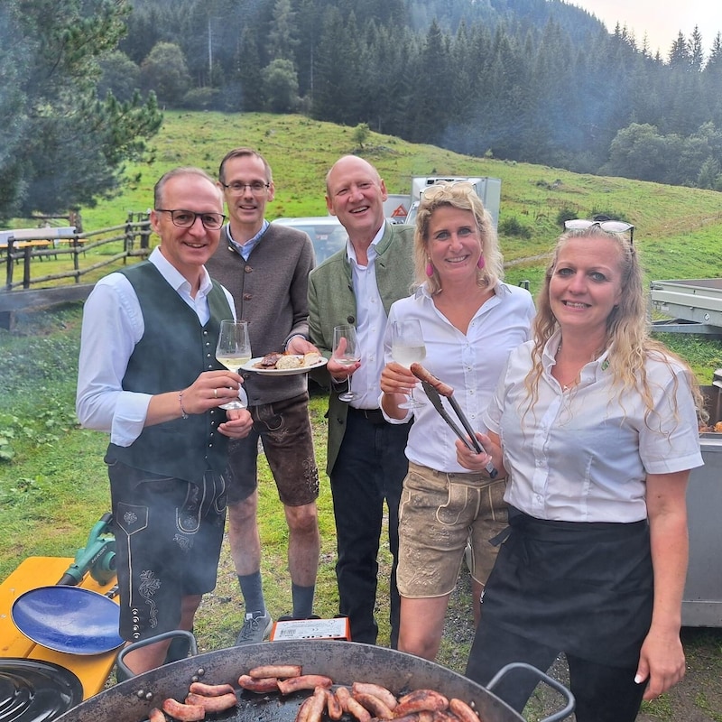 Gerhard Christiner (CEO of Austrian Power Grid), Oliver Kröpfl (CEO of Steiermärkische Sparkasse), Achim Kaspar (CEO of Verbund -Gesellschaft, Isabella Kaltenegger with specialties. (Bild: Christa Blümel)