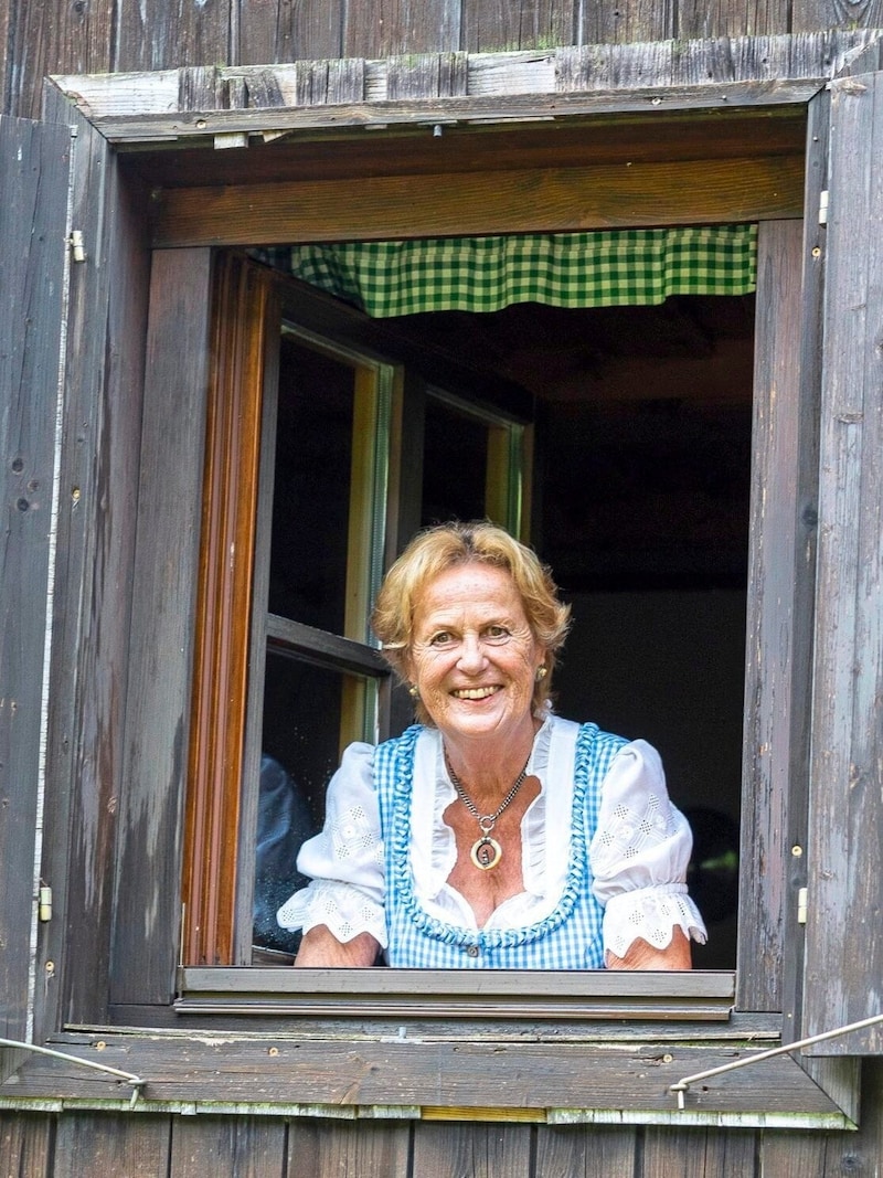 Mama Kaltenegger: "Even in my youth, we celebrated legendary parties in the Rauchkuchl on our alpine pasture." (Bild: Thomas Mlakar)