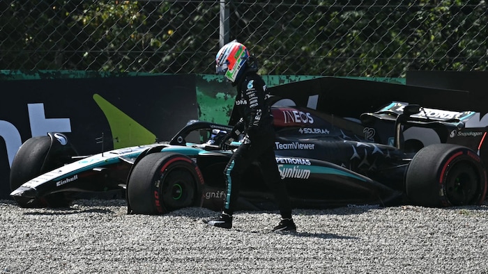 Antonelli's first outing in the W15 ended in the gravel.