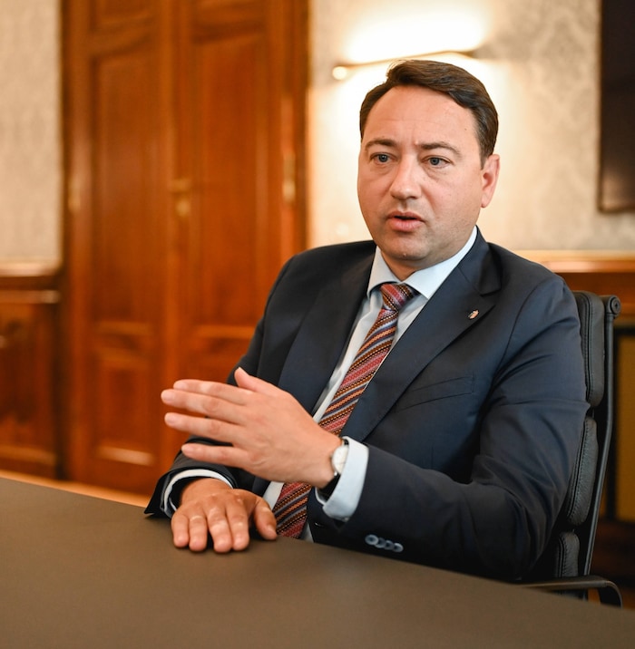 Manfred Haimbuchner übt Kritik an der neuen OIB-Richtline und den Folgen.
