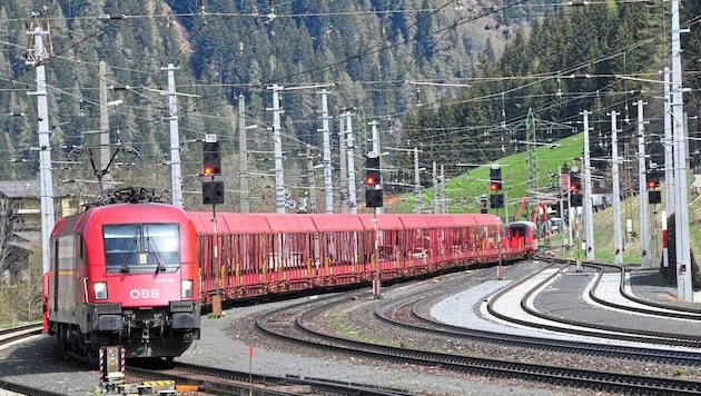 Weil die Züge zwischen Kärnten und Salzburg im November nicht fahren, bedeutet das enorme Umwege. (Bild: ÖBB/Limpl)