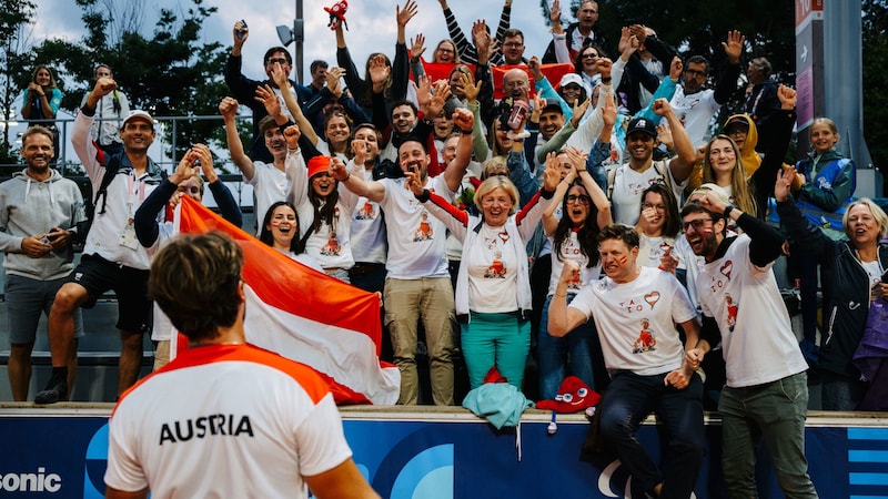 Langmann was duly celebrated by his fan club. (Bild: GEPA/GEPA pictures)