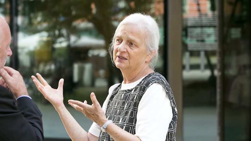 Die Designs der Quilts stammen von der Vorarlbergerin Lucia Lienhard-Giesinger – genäht werden sie aber von den bosnischen Frauen, daher der Name „Bosna-Quilts“. (Bild: Mathis Fotografie)