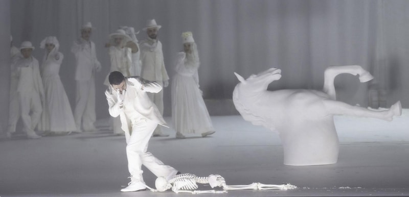 Der symbol- und bildgewaltige „Don Giovanni“ von Romeo Castellucci fand auch in diesem Jahr großen Anklang beim Publikum der Festspiele (Bild: Monika Rittershaus)