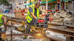 Heuer sollen noch mehr Gleise getauscht werden als letztes Jahr. Das ist aber die geringere ...