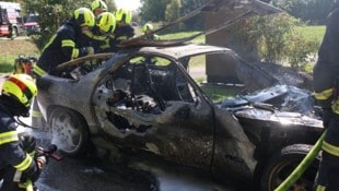 Von dem Auto blieb nicht mehr viel übrig.