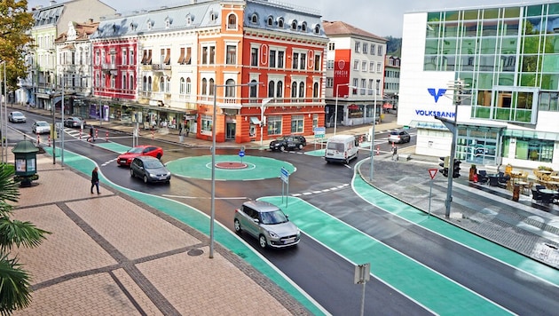 In Spittal werden die Kreisverkehre mittlerweile gut von Verkehrsteilnehmern angenommen  (Bild: Stadt Spittal)