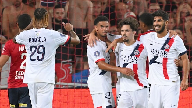 PSG celebrate their next victory. (Bild: AP/Matthieu Mirville)