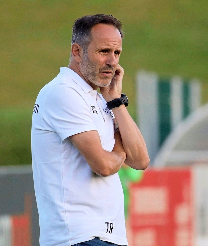 Ist leicht skeptisch: Seekirchen-Trainer Mario Lapkalo.