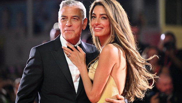 Amal Clooney made a wonderful appearance in Venice. (Bild: APA/AFP/Alberto PIZZOLI)