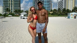 David Neres mit seiner Freundin Kira Winona