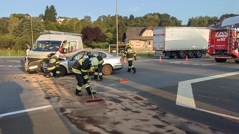 The St. Ruprecht and Kühwiesen fire brigades were deployed. (Bild: FF St. Ruprecht an der Raab)