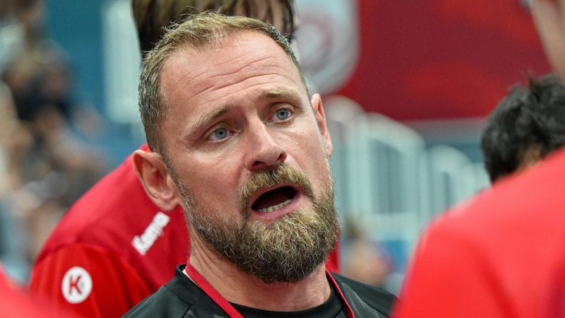 Hard coach Hannes Jon Jonsson has to accept a points split in the season opener (Bild: GEPA pictures)