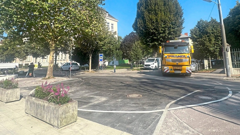 Maria Theresia-Straße became a dead end and a turning area was built. (Bild: Krone KREATIV)