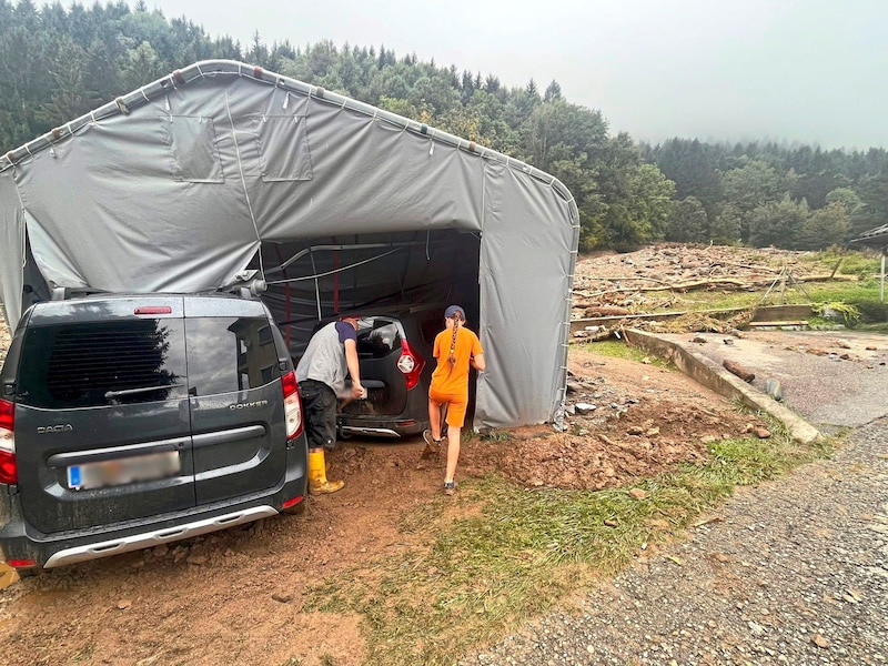 One family in the village of Schwaig was hit particularly hard. The community is therefore collecting donations. (Bild: Elisa Aschbacher, Krone KREATIV)