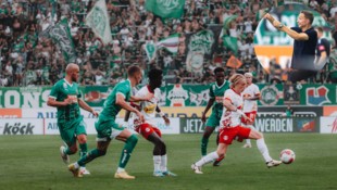 Für Bidstrup und Co. setzte es bei Rapid die erste Niederlage unter Trainer Lijnders (kl. Bild).