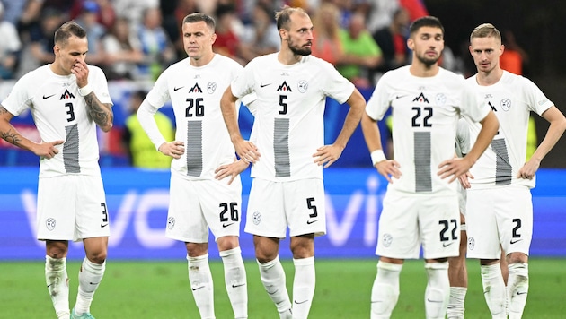 Jon Gorenc Stankovic (center) will face Austria with Slovenia on Friday. (Bild: APA/AFP/PATRICIA DE MELO MOREIRA)