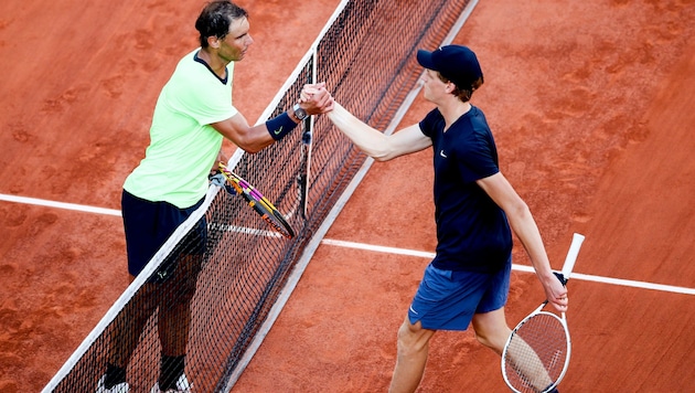 Rafael Nadal (left) defends Jannik Sinner. (Bild: GEPA pictures)