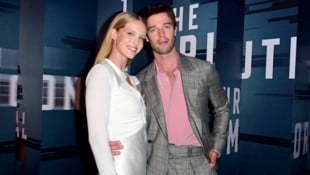 Abby Champion und Patrick Schwarzenegger haben sich Ende des letzten Jahres verlobt. (Bild: APA/Getty Images via AFP/GETTY IMAGES/Vivien Killilea)