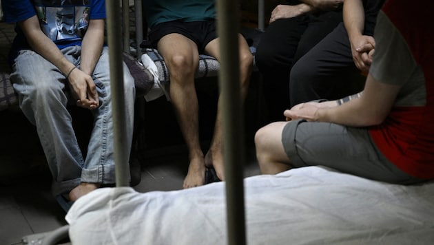 Russian prisoners (Bild: AFP/Genya SAVILOV / AFP (Archivbild))