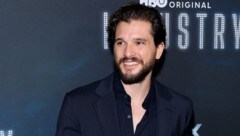 Kit Harington verriet jetzt, dass er jeden Abend Angst vor dem Moment hat, in dem er sich auf der Theaterbühne ausziehen muss. (Bild: APA/Getty Images via AFP/GETTY IMAGES/Cindy Ord)