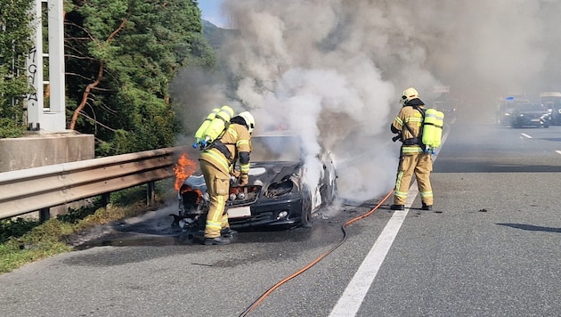 The fire department was able to extinguish the flames quickly (Bild: Tröster Andreas/FF Hallein)