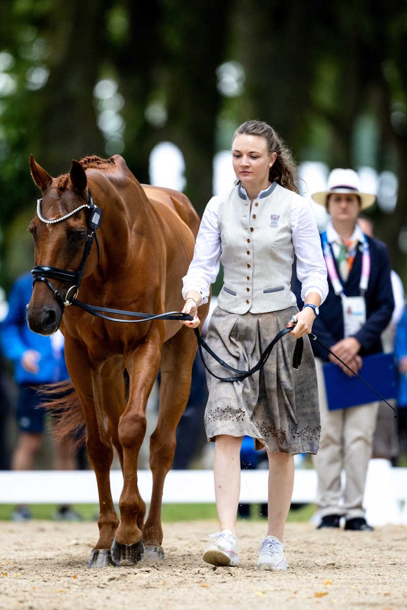 Lea Siegl together with her horse (Bild: GEPA pictures)