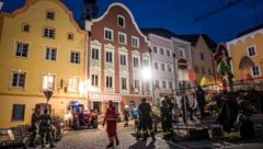 In dem mittleren Haus kam es zu der Tragödie. (Bild: Scharinger Daniel/Pressefoto Scharinger)