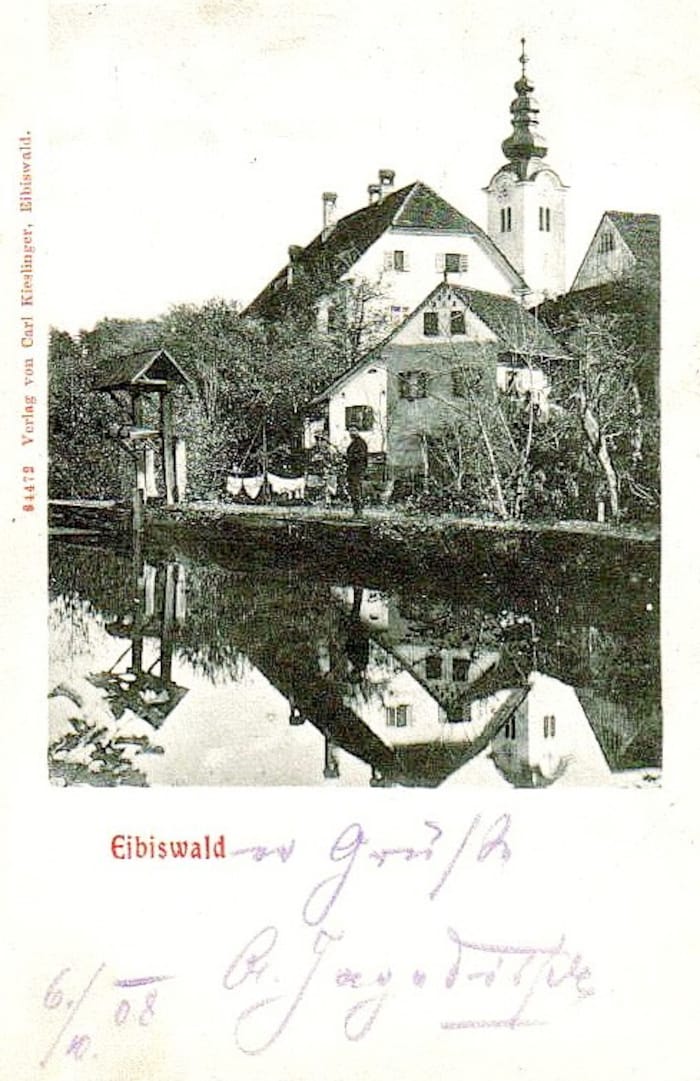 This historical photo shows laundry from the vicarage in Eibiswald being washed in the Saggau.