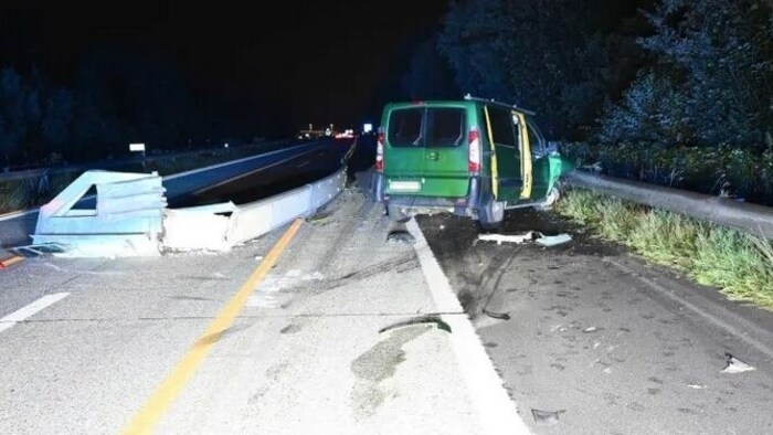 Die Unfallstelle auf der Autobahn A13.