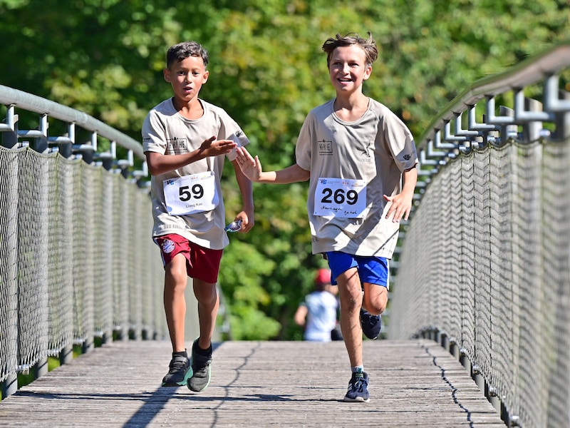 Participants in the 5-Brücken-Lauf in Steyrermühl (Gmunden district) can help to finance drinking water wells and school projects in Cambodia. In the past, 400 wells have been built as a result.Date: Saturday, September 7, at 10 a.m. Infolink: www.kakihe.at (Bild: Spitzbart Wolfgang/Wolfgang Spitzbart ..)