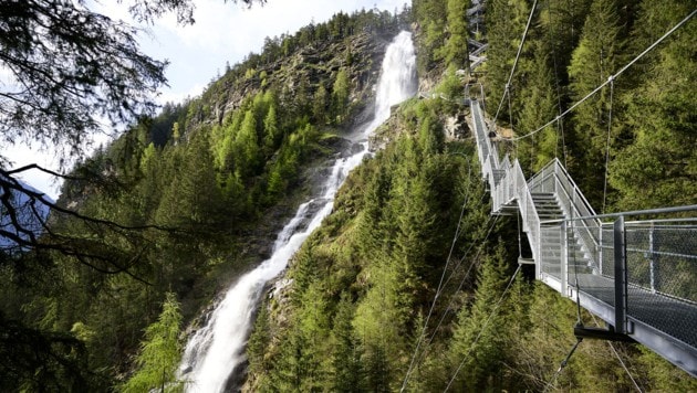 Stuibenfall in Ötztal: Where, if not here, can you learn to respect the powerful forces of nature? (Bild: Ötztal Tourismus)