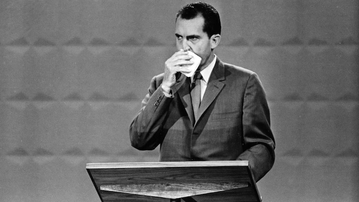 Richard Nixon schwitzte beim ersten TV-Duell stark, hatte aber Make-Up verweigert.