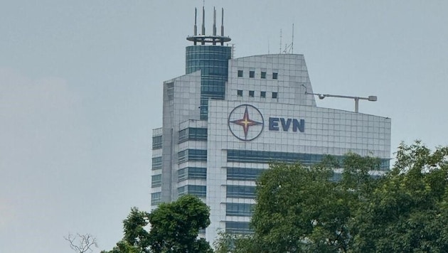 The "EVN" logo can be seen from afar in the Vietnamese metropolis. (Bild: zVg)