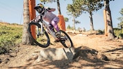 Die Pinzgauerin Valentina Höll ist im Downhill seit Jahren das Maß aller Dinge. (Bild: Bartek Wolinski / Red Bull Content Pool)
