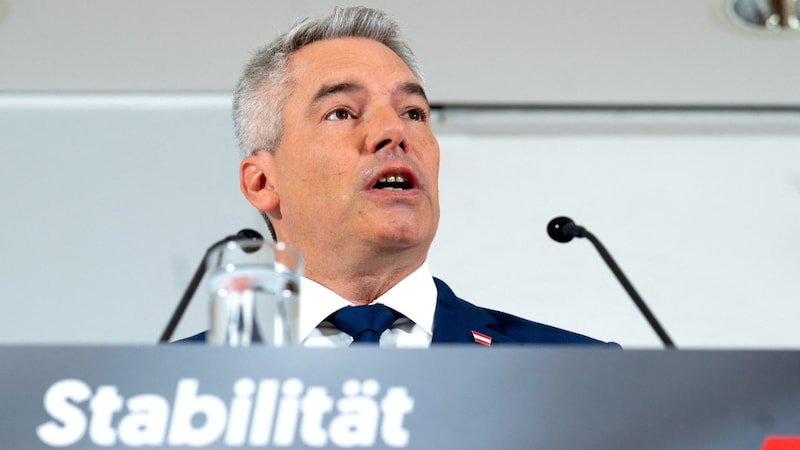 "Stability for Austria": Federal Chancellor and ÖVP leader Karl Nehammer presents his plan for Austria. (Bild: AFP)