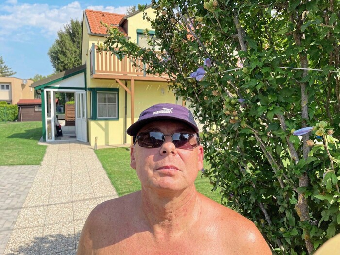 Andi wohnt schräg gegenüber vom Tatort.
