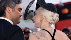 LadyGaga and Michael Polansky are engaged. (Bild: AP ( via APA) Austria Presse Agentur/Joel C Ryan/Invision)