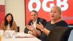 Manuela Auer, Landesgeschäftsführerin des ÖGB Vorarlberg mit ÖGB-Landeschef Reinhard Stemmer und ÖGB-Vizepräsidentin Korinna Schumann (v.l.). (Bild: ÖGB Vorarlberg)