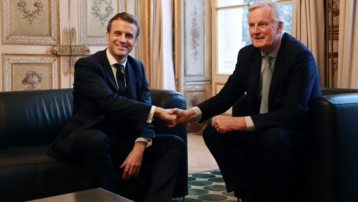 Von links: Frankreichs Präsident Emmanuel Macron und Premier Michel Barnier