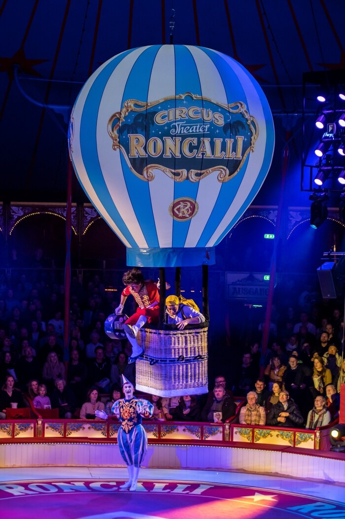 Der legendäre blau-weiße Roncalli-Ballon.