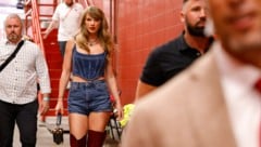 Pop-Superstar Taylor Swift hat das NFL-Eröffnungsspiel zwischen den Kansas City Chiefs und den Baltimore Ravens besucht und dabei für gehörig Aufsehen gesorgt.  (Bild: APA Pool/Getty Images via AFP/GETTY IMAGES/David Eulitt)