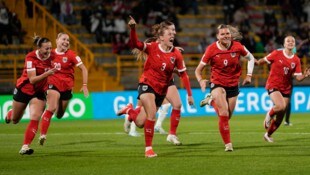 Jubel bei den ÖFB-U20-Damen bei der WM in Kolumbien.  (Bild: AP/ASSOCIATED PRESS)