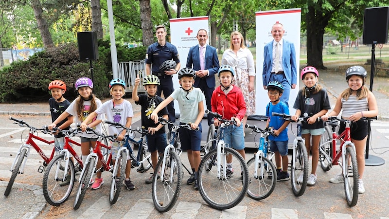 The Red Cross Youth offers the learning materials in cooperation with the Austrian Road Safety Board (KfV), the AUVA, the ÖAMTC and the police. (Bild: Jöchl Martin)