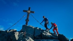 Der Großglockner ist das Ziel vieler Bergsteiger. Am Mittwoch musste einer vom Rettungshelikopter geholt werden: Er war gestürzt.  (Bild: Wallner Hannes)