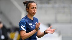 Liese Brancao schwört ihr Team auf die kommende Begegnung ein.  (Bild: GEPA/GEPA pictures)