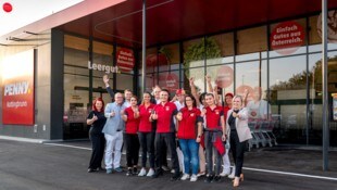 Das Team von Penny Kottingbrunn freut sich über den wieder eröffneten Markt.