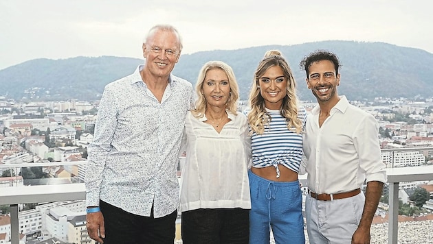 Charly und Monika Kamper mit Tochter Corinna und ihrem Verlobtem Danilo Campisi. (Bild: Pail Sepp/Sepp Pail)