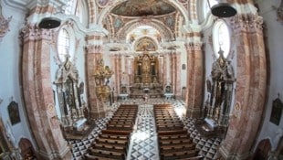 Der Blick von der Westempore. Hier haben Besucher normalerweise keinen Zutritt. Chor und Organist ziehen hier alle Register für himmlische Klänge.  (Bild: Birbaumer Christof)