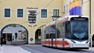 Die zur Traunseetram gewordene Gmundner Tram heute. (Bild: Marion Hörmandinger)